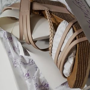 Heidi Lotus Dyecut sz 11 wedge sandals